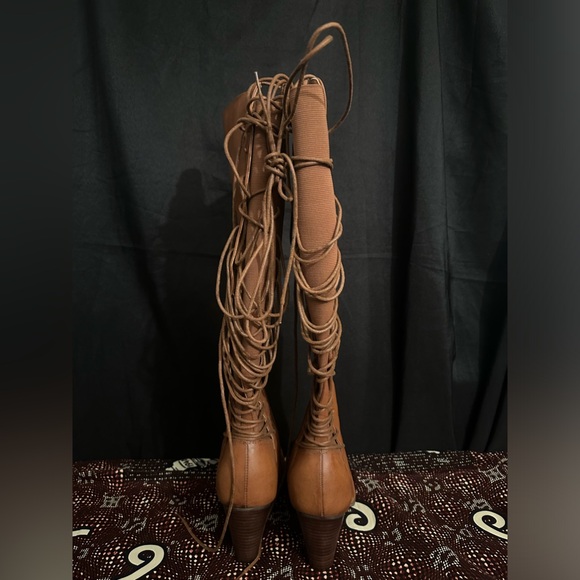 👢NWT Torrid Lace Up Heeled Boots👢 - Picture 7 of 8